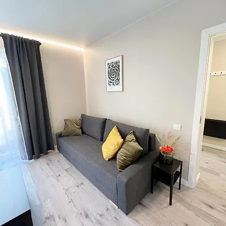 Clinic By Hostlovers Apartment *