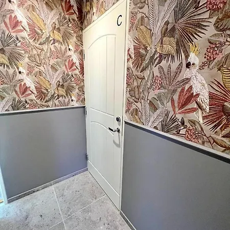 Clinic By Hostlovers Apartment